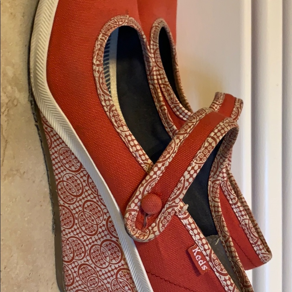 Unique Keds red wedges